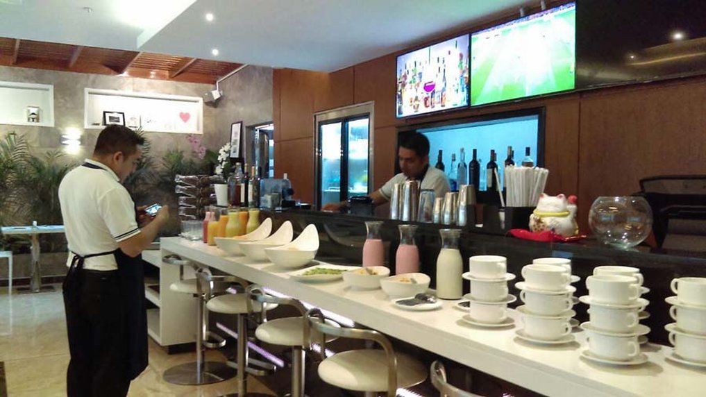 Lyz Business Hotel Lima Buitenkant foto